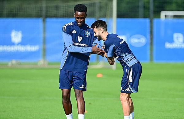 半岛·BOB官方网站-法比奥-维埃拉：我能踢10号位和右边锋；我和洛孔加有默契