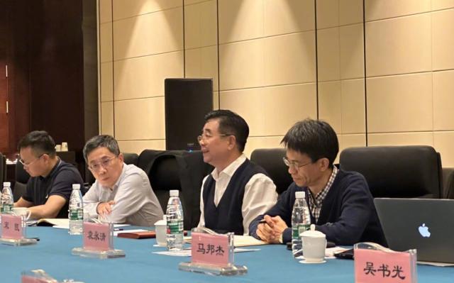 半岛体育-王晓瑞：中超开放外援？请慎行！