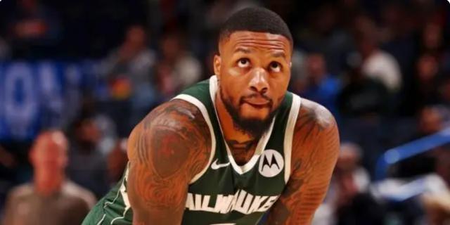 半岛·BOB官方网站-11中2攻防两端皆低迷 利拉德适应新环境仍需时日