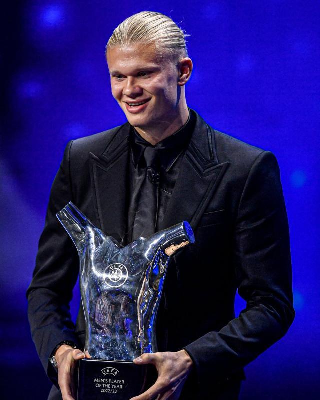 半岛·综合体育官网入口-【观察】哈兰德捧回大奖，但德布劳内还有下一次吗？